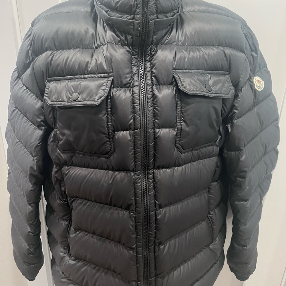 Men’s
Valence Giubbotto Moncler
